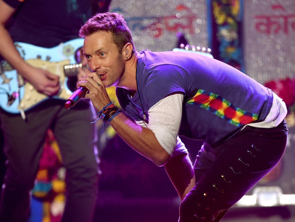 jaderhaes's tweet photo. BUONGIORNO INSOMMA #ColdplayAMAs https://t.co/cIe2g4VQmc