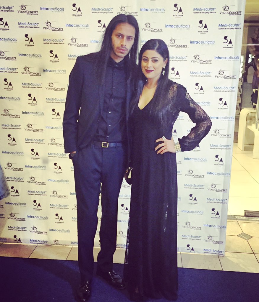 Ramiza001's tweet photo. Glam night on a Sunday evening #sastyleawards2015 with my lil bro @FoozyZA #lexus https://t.co/Yu634FgtPl
