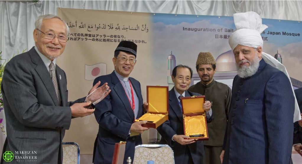 Ahmad_MustafaMr's tweet photo. Head of #Ahmadiyya Muslim community &amp; #khilafaofislam in #Japan 
Opening ceremony of #baitulahad Mosque. https://t.co/N9BwPvqH2I