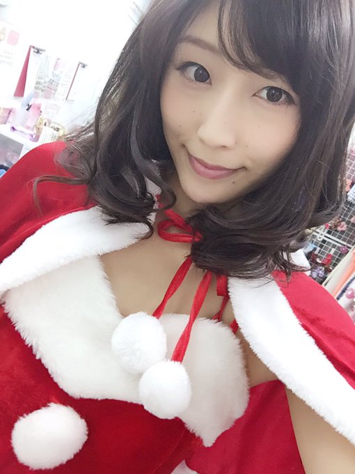 ストレートと巻き髪どっちが好き？ ストレートならRT 巻き髪なら❤️ https://t.co/h5hfkgIFRs<a href="/tag/%E3%82%B0%E3%83%A9%E3%83%89%E3%83%AB%E8%87%AA%E7%94%BB%E6%92%AE%E3%82%8A%E9%83%A8"class="tags"><span>#グラドル自画撮り部</span></a>