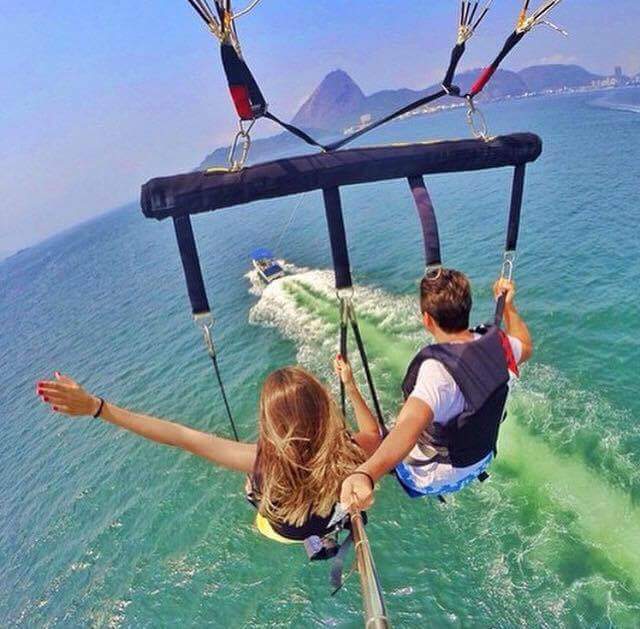 amientrepreneur's tweet photo. I need to take a #selfie like this... #couple # https://t.co/lIixSmyFe0