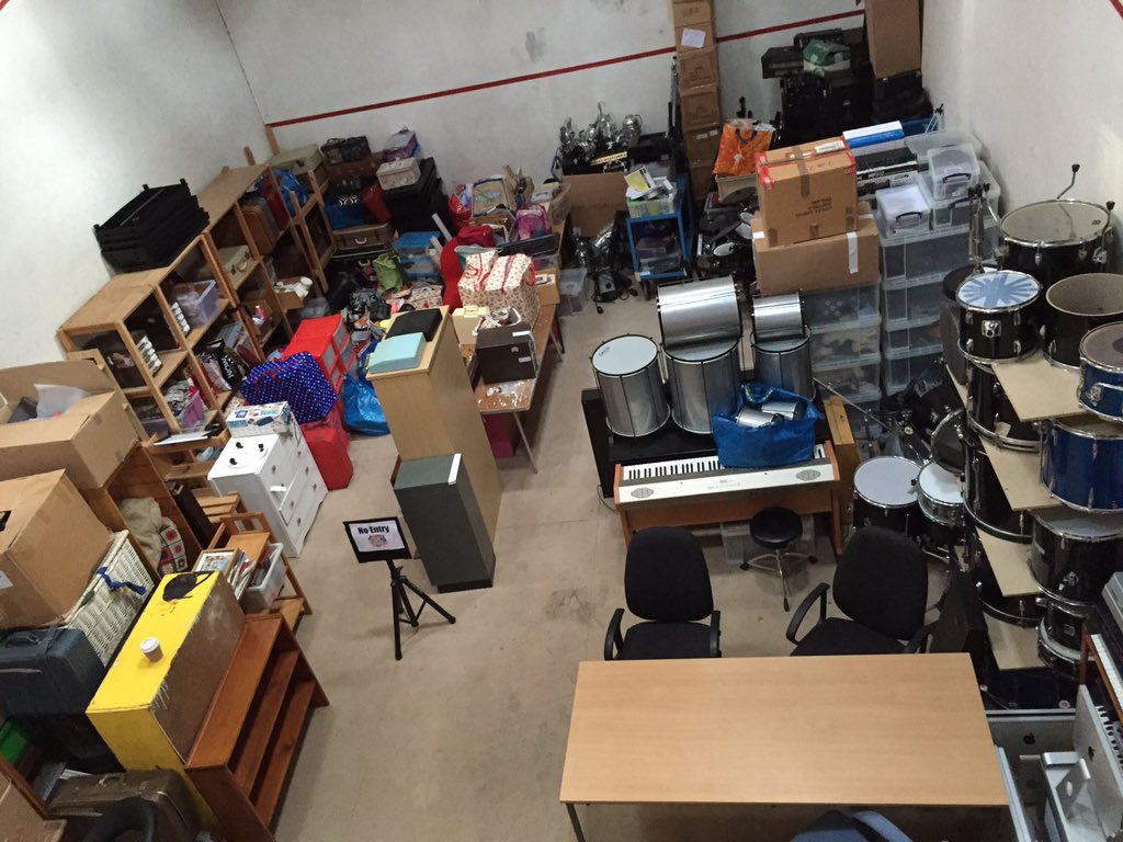 socomatt's tweet photo. When you empty a Courthouse in to a squash court and a garage 😀 https://t.co/EAbxSkkJU2