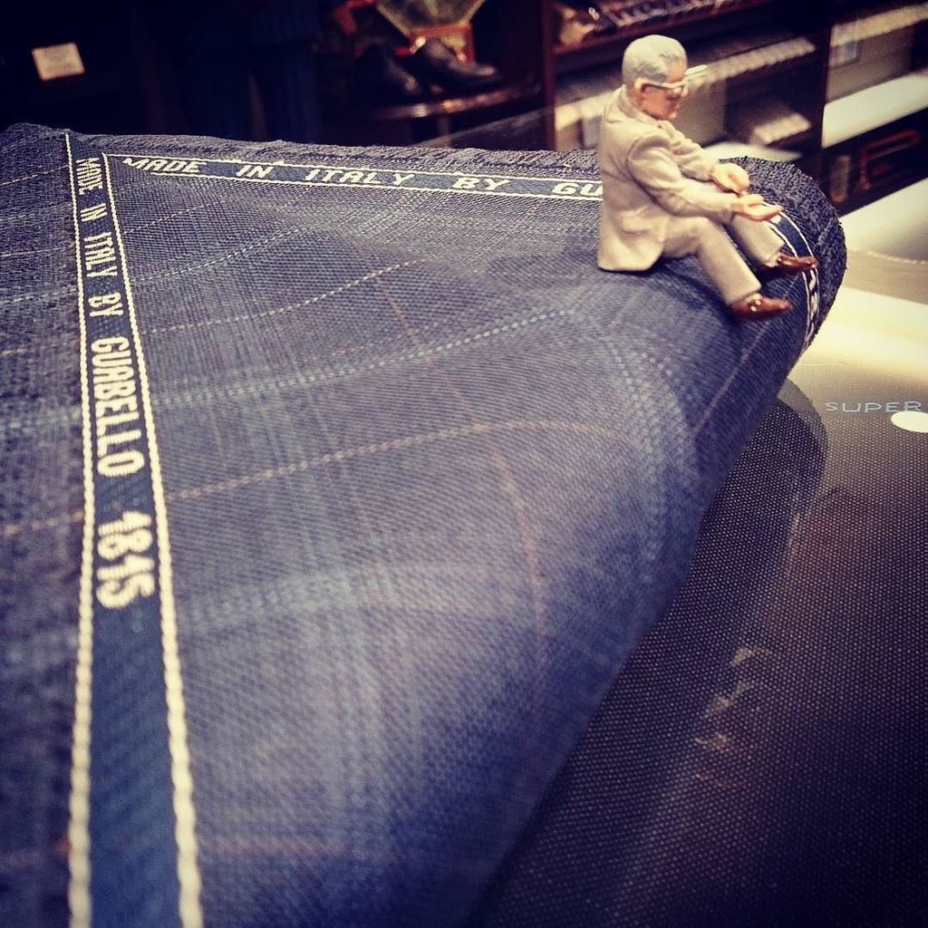 clino_ch's tweet photo. おじいちゃんとGUABELLO。

休日出勤なんで、やっつけ仕事的！

#guabello #super120 #italy #fabrics #bespoketailoring … https://t.co/TiSXYWNnUG https://t.co/17p5wdbccW