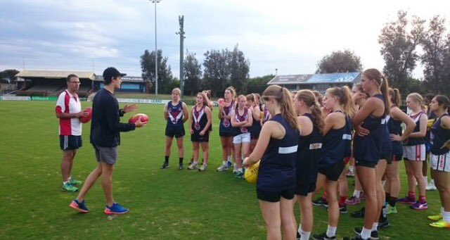 HarleyBalic's tweet photo. Was great to get down to Sandy and help out the u18 Dragon's girls last week, good luck to new coach Matt McLennan! https://t.co/BUw9jIcT3k