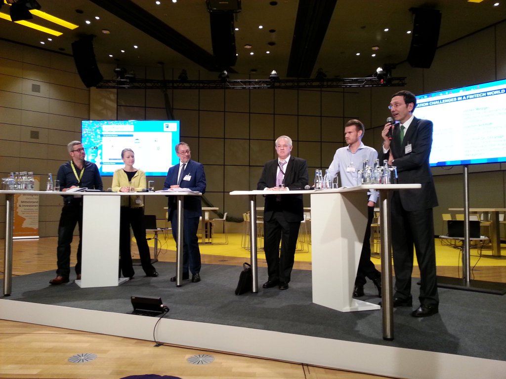 BANCALIS_DE's tweet photo. #Regularien für #FinTech? Blog: Panel zwischen #BaFin, #Bundesbank und @Bancalis #efintech15 https://t.co/7Enq4VXkKL https://t.co/FN1qTeb3m5