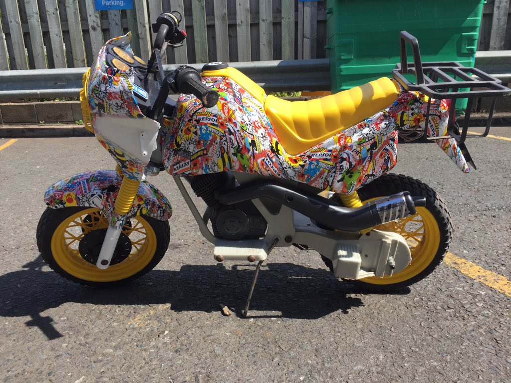 WsHydrographics's tweet image. Customer&apos;s lad wanted to match our demo bike, came out pretty good
