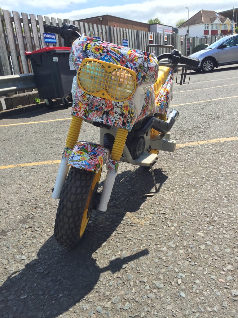 WsHydrographics's tweet image. Customer&apos;s lad wanted to match our demo bike, came out pretty good