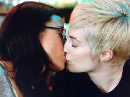 DeFatzy's tweet photo. I ❤ Gail &amp;Holly 
😍😍😘😍 #kiligpamore #ILoveLesbian https://t.co/cGeaEgdNLD