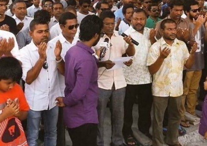 PinkMaldives's tweet photo. #KulliAkah Badhu dua kuri kamuge thuhumathugai #EmDeePee memberaku hayyaru koffi https://t.co/kHDyjOrAGd https://t.co/6KWr5GPcik