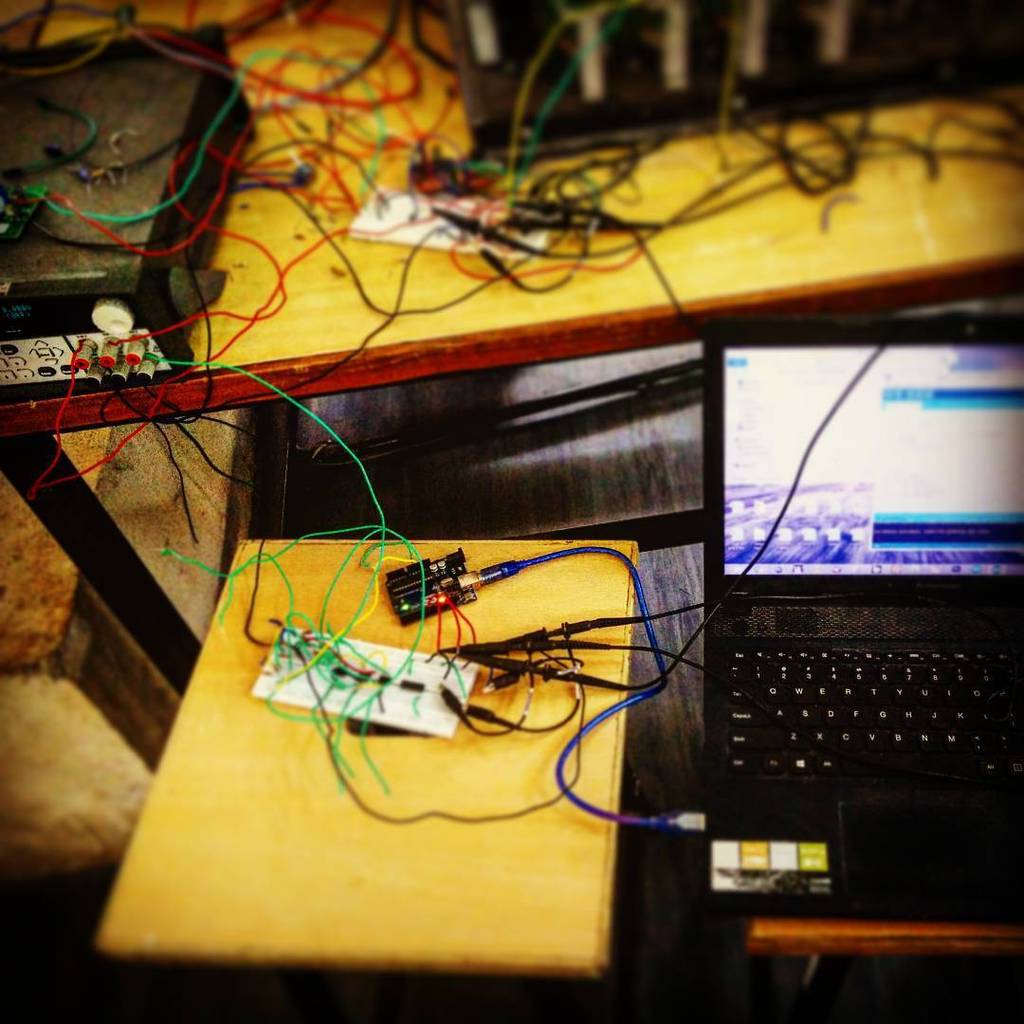 FabHacks's tweet photo. 95Gee_Gee : https://t.co/tG4ITuJODh Now we're talking! #justarduinothings #arduinouno #arduino #BITSG #DOP @… … https://t.co/kCsQyx7fiF