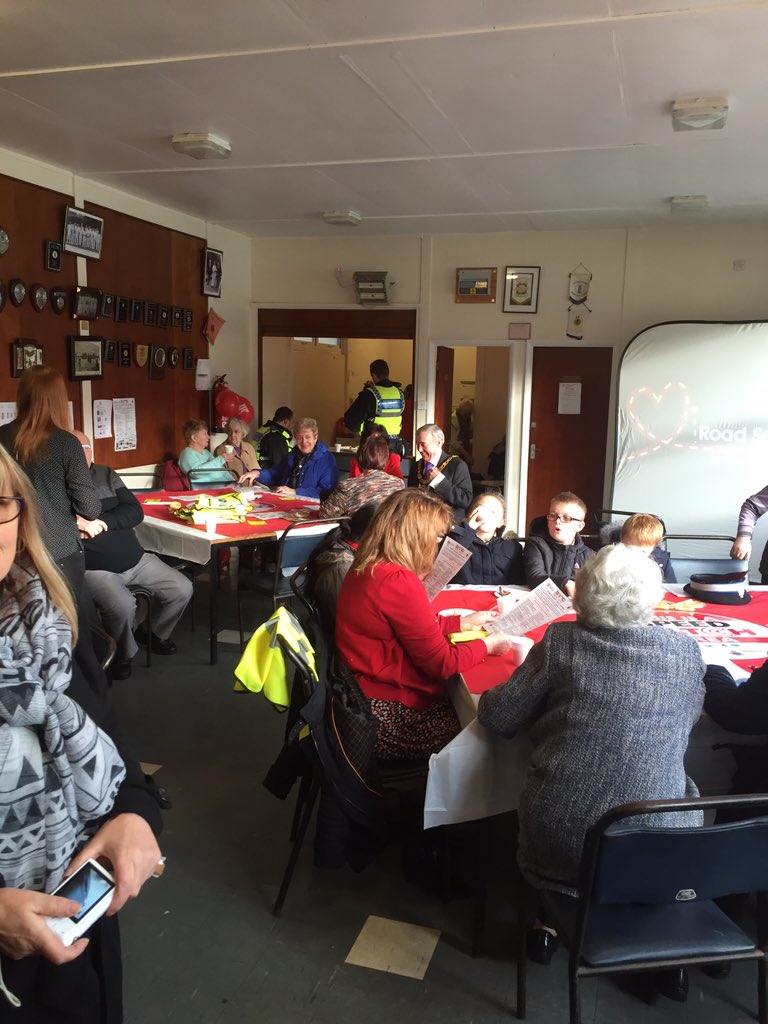 b1nz's tweet photo. we are underway at the launch of Road Safety Week in Gelli park #wwha #RoadSafetyWeek https://t.co/7fqxVw3E4F
