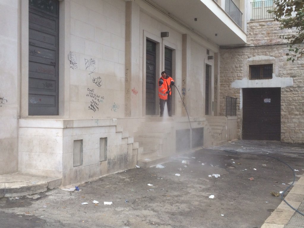 GiovaniForum's tweet photo. La nostra mattinata #serr2015 comincia presto.Ore 9:00Azioni di pulizia della cittá di #andria#puglia #serr https://t.co/aq7DyMt4Gi