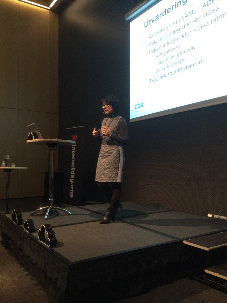 amelsec's tweet photo. Säkerhetskrav och utvärdering. Liftarens guide till molntjänster Nada från Omegapoint #ind15 #cloudsecind15 https://t.co/I6RT2GCsNE