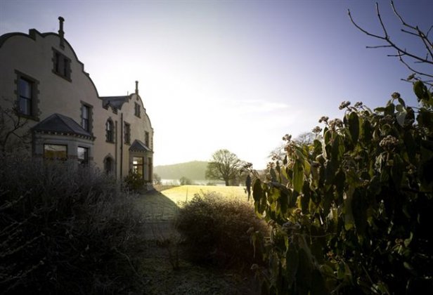 We've just announced a new bursary for mid-career poets with <a href="/TyroneGuthrie/">The Tyrone Guthrie Centre</a> Deadline 11 Dec ow.ly/UXvXZ