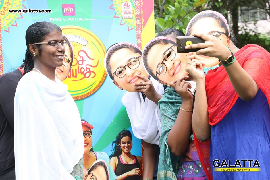 galattadotcom's tweet image. #InjiIduppazhagi Promotions! More pics bit.ly/1I5XukT @arya_offl @PVPCinema