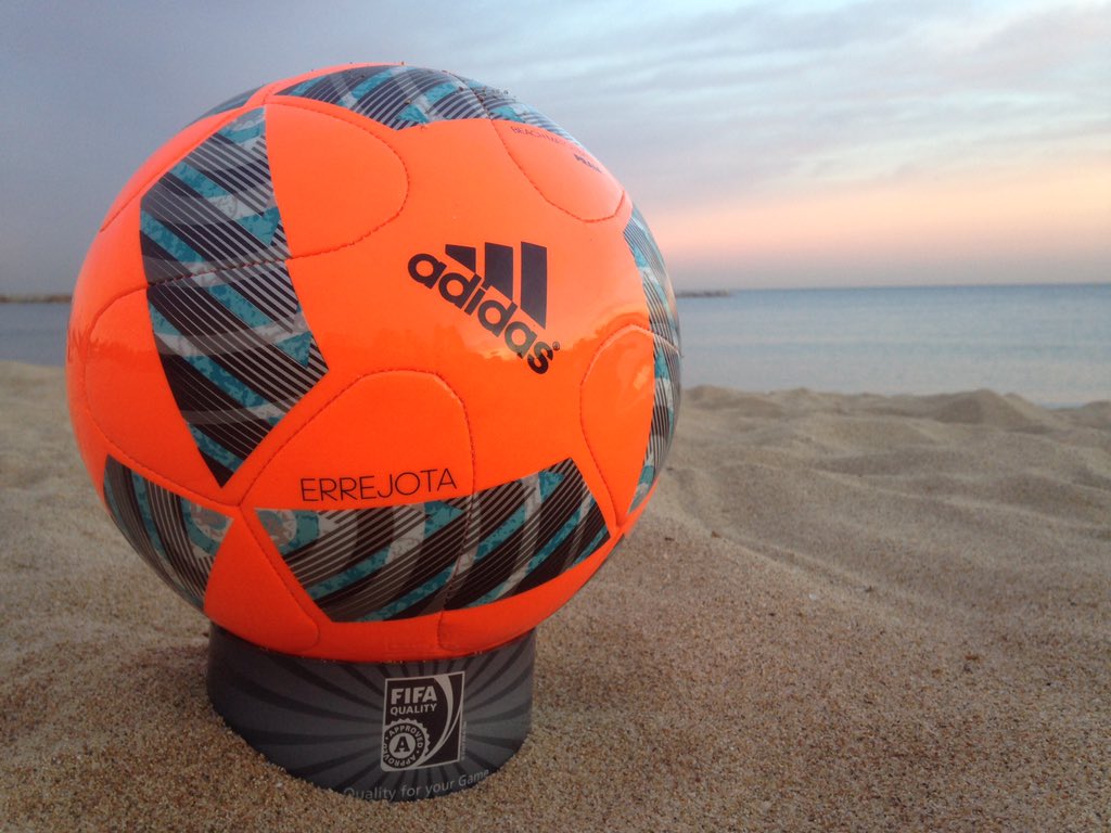 Cualquier Pesimista miel BeachSoccerWorldwide on Twitter: "Dear World,I am the new beach soccer ball.You  can call me the Erre Jota.Im awesome.See ya soon #beachsoccer #adidas  https://t.co/IBa22KCbiq" / Twitter