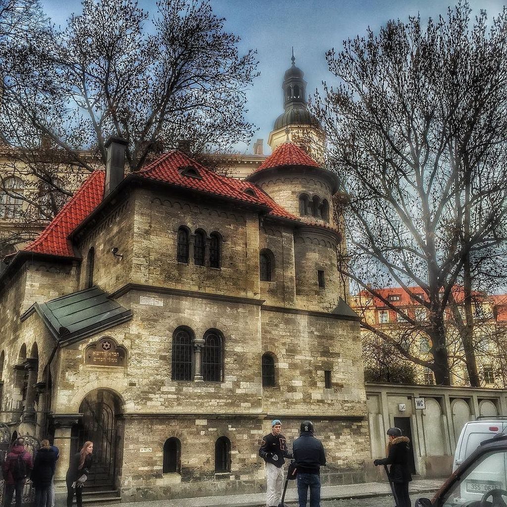 InstaPrague's tweet image. Josefov - Jewish City District Prague - Klaus Synagogue 📱🇨🇿🕍🕍🏚 #coolworld_hdr #best_hdr_ar… ift.tt/1PJwQkg