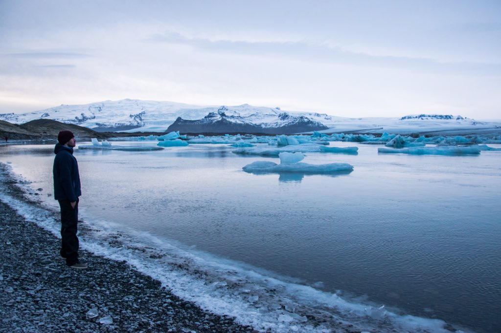 Matt_Burtwell's tweet photo. Ice as far as the eye can see! Photo: @RositaBunce #Iceland https://t.co/4aWD30xrQO