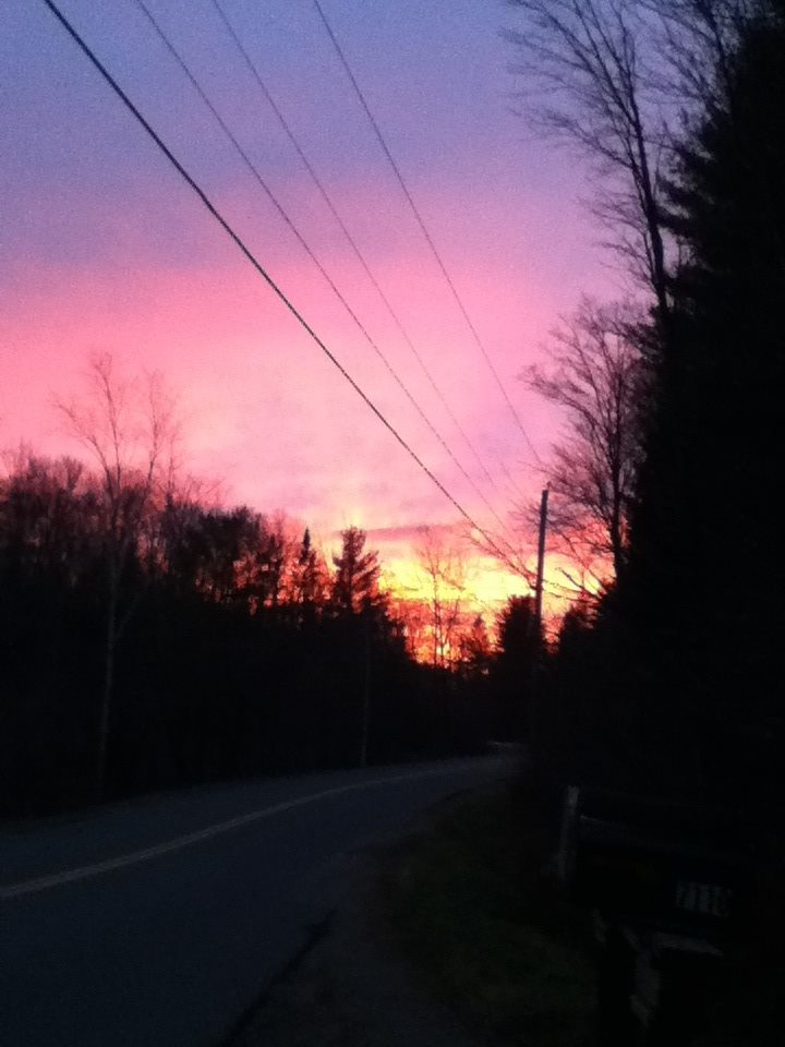bHopeHasWings07's tweet photo. Beautiful sunset last night at 4:30 https://t.co/baHL63CZY0