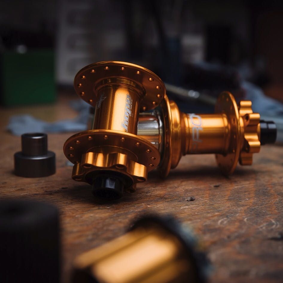Hopetech's tweet photo. Something new coming soon.... Image @duncanphilpott 📷

#pro4 #hopetech #manufacturingmonday https://t.co/rnbjuZJpFL https://t.co/GSnEb02Nfg
