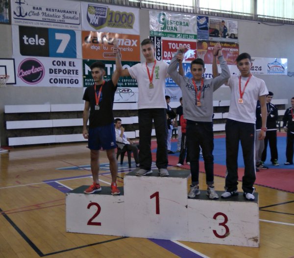 ElMinuter's tweet photo. TAEKWONDO
El Taekwondo de l’Olleria, regresa de Gandía con un oro y tres bronces https://t.co/P5IT6I1Omm https://t.co/p6ZSQPkycK