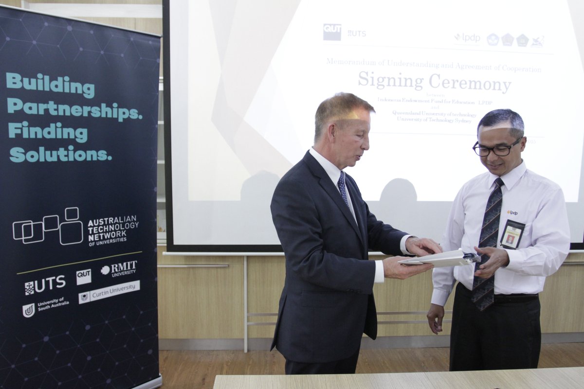 MoU Signing Ceremony between LPDP and Queensland University of Technology &amp; University of Technology Sydney (23/11)