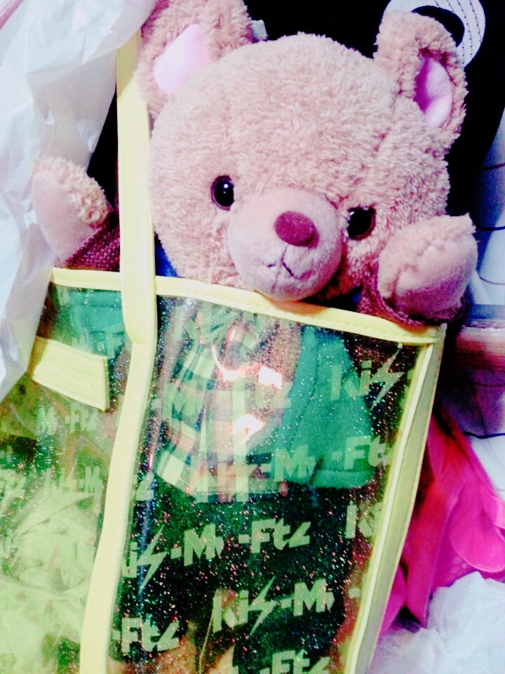 GoKatoridesu's tweet photo. 実は私、おっきい伸さんもゲットしてたんだよう😋✊

このバックから出てきてる感じがばりかわえーよ💫 https://t.co/04Ta8s3BFY