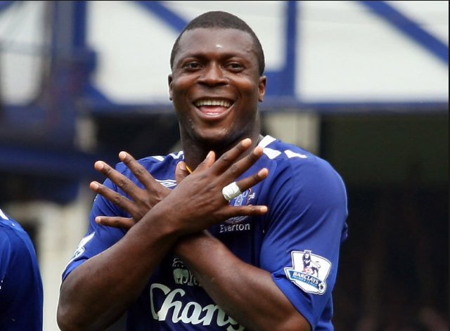 Happy birthday Yakubu Aiyegbeni! He turns 33 today! 