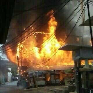 hello_addicted's tweet image. Alhamdulillah untungnya distro kita tidak kena kebakaran

Jangan lupa loh kita masih ada diskon 20% all item PSD