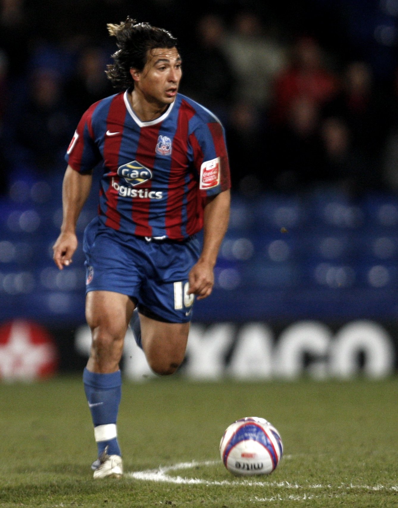 Happy 34th Birthday to former midfielder Nick Carle! 