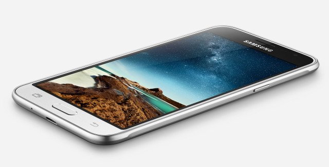 mobilreview's tweet photo. Samsung представил в Китае очередной смартфон – Galaxy J3⑥ https://t.co/5zWNgWeZjS https://t.co/GAFOnzOrCT