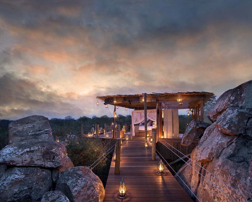 ttinspiration's tweet photo. Luxury at the Lion Sands Game Reserve in South Africa. Magical! https://t.co/5EKfAEdrVT #travel #ttot #beauty #hotel https://t.co/TVPMjNokLV