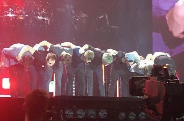 1Dmofos913's tweet photo. 5年分のありがとうをいま、投票で伝えたい
#MTVStars One Direction https://t.co/ZAl8rT1xfJ