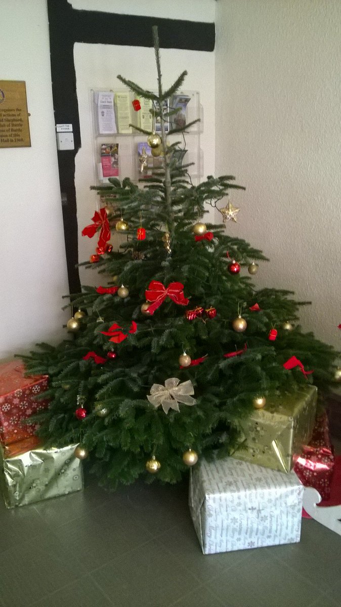 BattleHall's tweet photo. @catsfieldxmas Christmas Tree looking great @BattleHall Thank you!! https://t.co/A5TFfCP4JJ