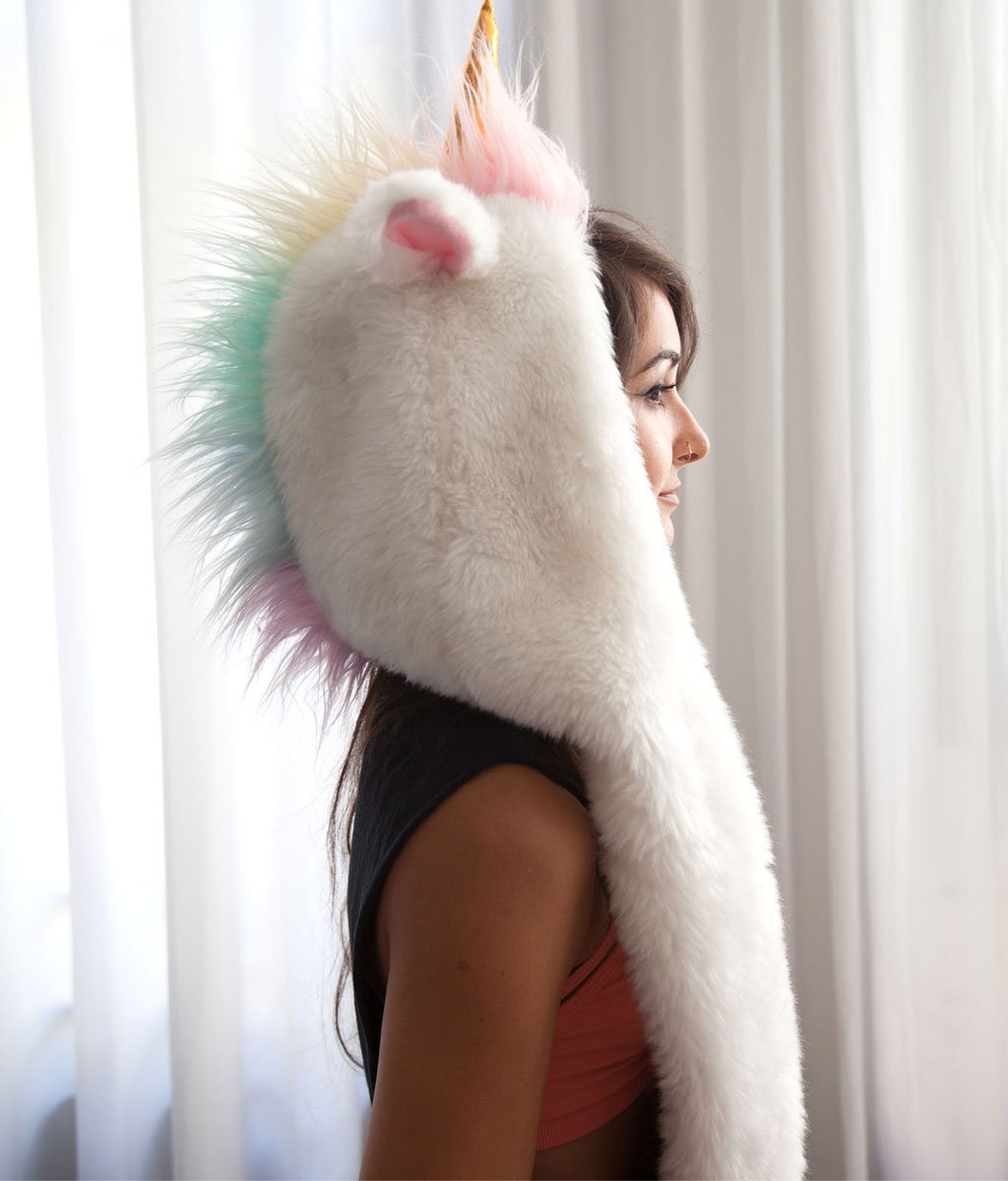 lavantgardiste's tweet photo. Je le veux ! Le bonnet parfait pour affronter ce #froid ❄ #magicorn #licorne Shop  → https://t.co/7Vk0gDHrqS https://t.co/dNmp8YaLEh