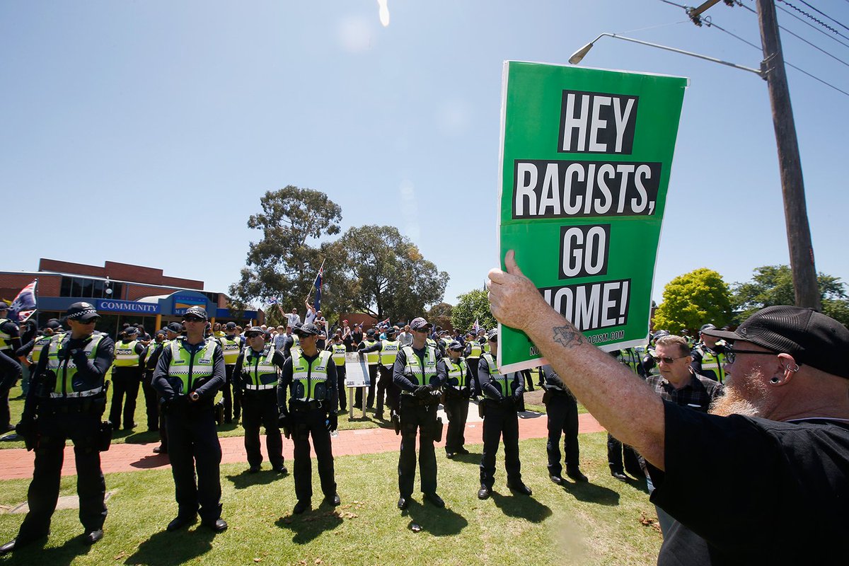 AJENews's tweet photo. Punches thrown at Australia's anti-Islam rally https://t.co/n0iFk0m0k7 https://t.co/HHSi0xXrAK