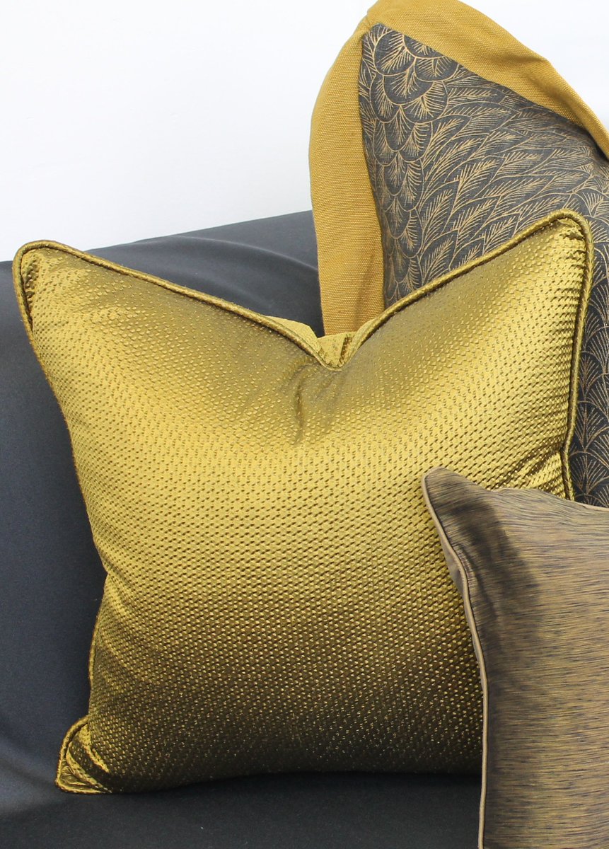 ClassyCushions's tweet photo. Why not mix and match your cushion covers to create a more designer feel #interiordesign #shoponline #home #cushion https://t.co/ZtIkheiE8a