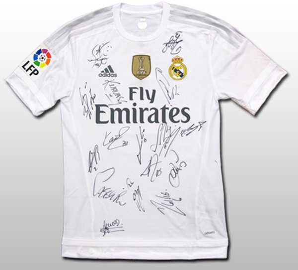 FootballersRoad's tweet photo. ¿Quieres una camiseta firmada por los jugadores del @realmadrid? vía @ToniKroos: https://t.co/aJfcWyn7rA https://t.co/tO6dESd9Z2