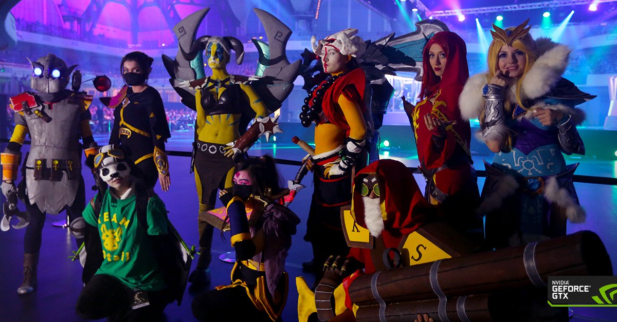 Great #cosplay at the #FrankfurtMajor #dota2 <a href="/ESLDota2/">ESL Dota2</a> find the full album here: imgur.com/gallery/AzMua/