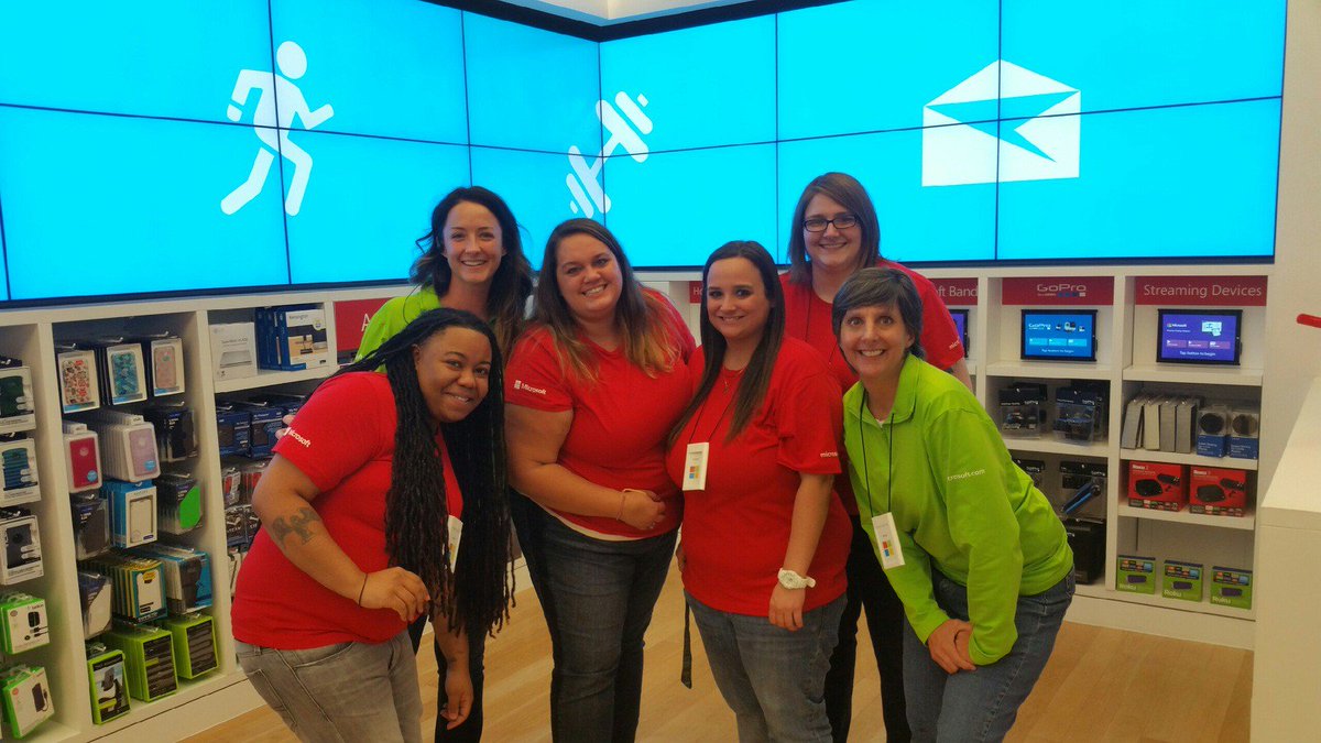 MicrosoftWomen's tweet photo. These #Microsoft women of the Lone Tree, CO @MicrosoftStore are ready for the holidays! #MicrosoftLife https://t.co/tBoopxZUeF