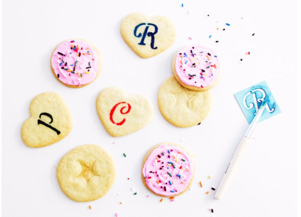 SarahMGellar's tweet photo. Check out my creative #cookie decorating ideas https://t.co/JjCIn1Rezj #foodstirs https://t.co/jIBxz39CGS