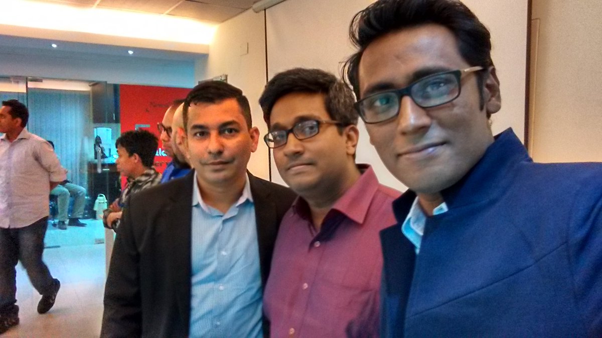 LutfiChy's tweet photo. Closing day of #SWdhaka. Celebrating success with ppl of digital industry https://t.co/qG1fiX0rCj