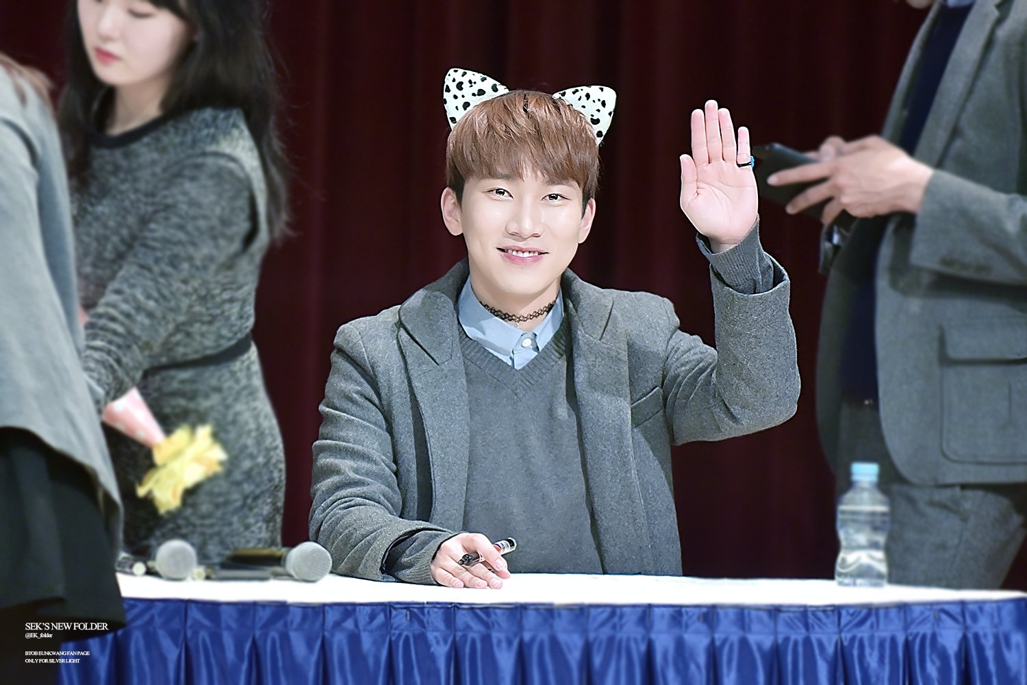 CUgAOGCVEAApre3.jpg:large