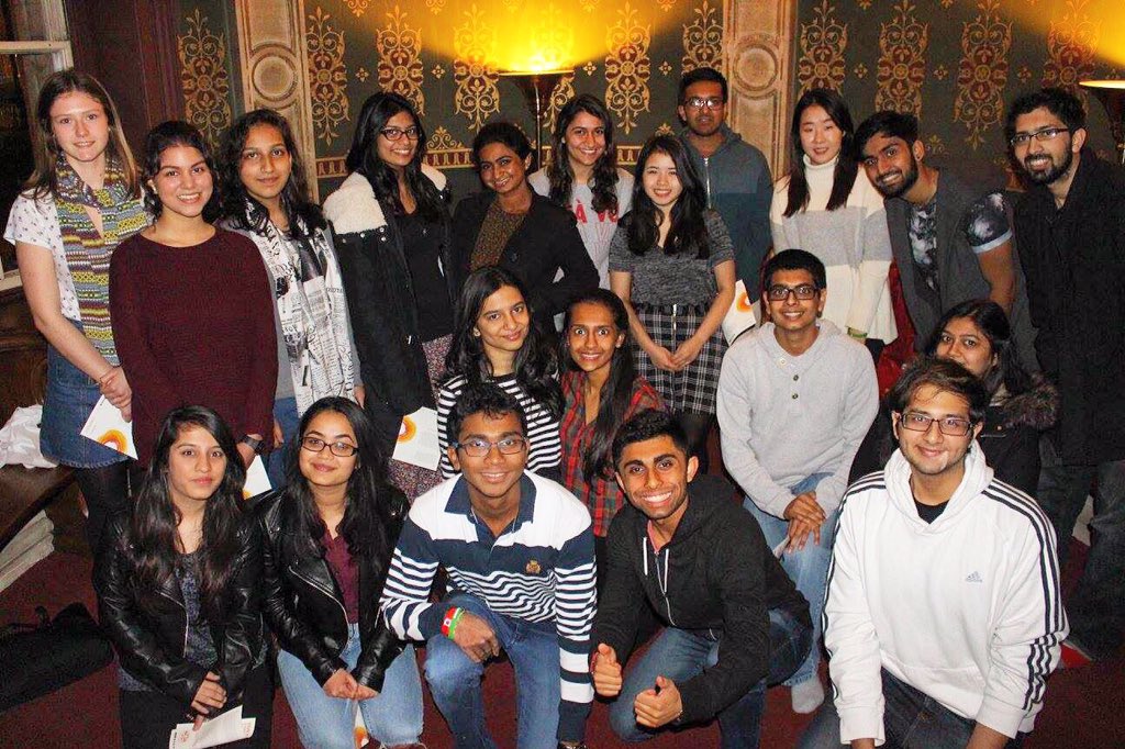 Last Monday's Aarti for Interfaith Week! <a href="/RHULISOC/">RHUL ISOC</a> @RHULChaplaincy <a href="/RHULCathsSoc/">RHUL Caths Soc</a>