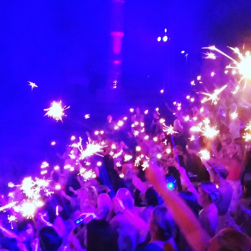 Miss_Jaime_M's tweet photo. Best night ever. Thank you @pentravel for making us all feel so special. This company is amazing! #goosebumps https://t.co/3pgyy2gF66