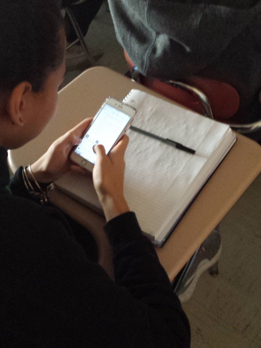 MsKGrotrian's tweet image. Using #googledocsapp to take notes on video #Ebhs #groupnotes