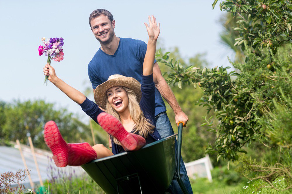 8 Reasons Why People Who Love Gardening Are Good Lovers goo.gl/naCyY3 (via juice.li)