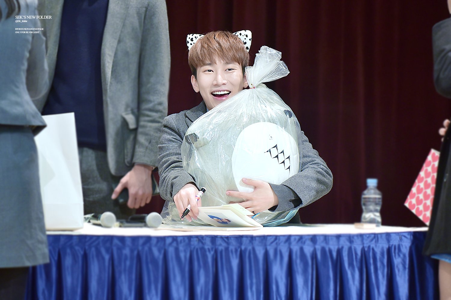 CUgHChyVEAAK3AM.jpg:large