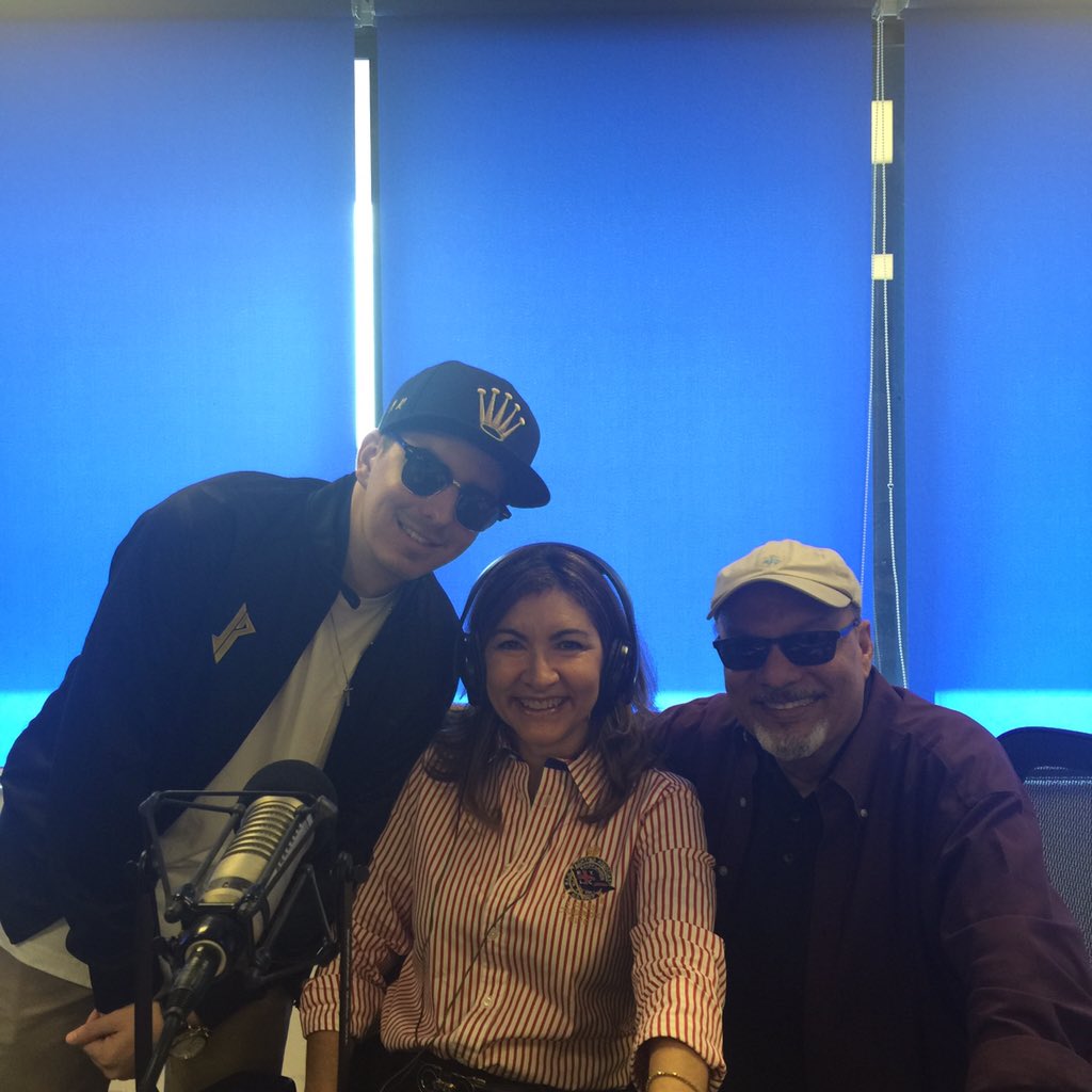 annetteclementl's tweet photo. Hablando de todo un poco con dos artistas qué dejan nuestro país en todo lo alto. #Panama https://t.co/q7Rtabd6EK