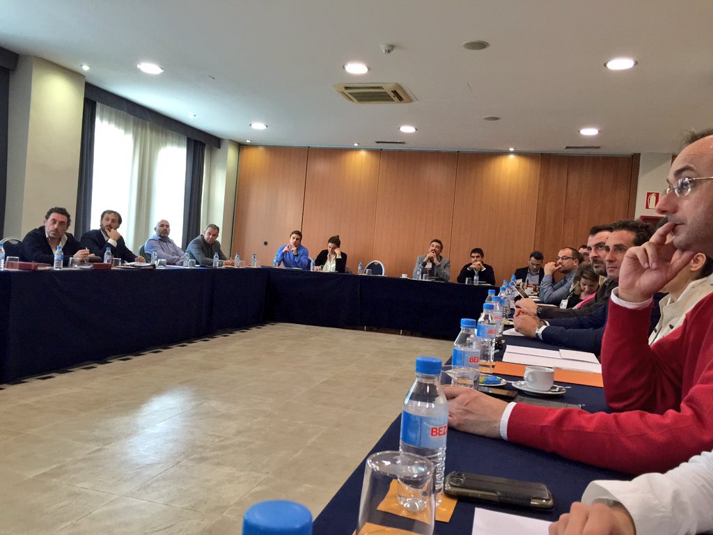 Oferplay's tweet photo. #FormacionNetworking by @NathanManz Changing The Way The World Does Business @BNIequipo @BNIimpulso @BNIMalaga https://t.co/gCuipgQmSf
